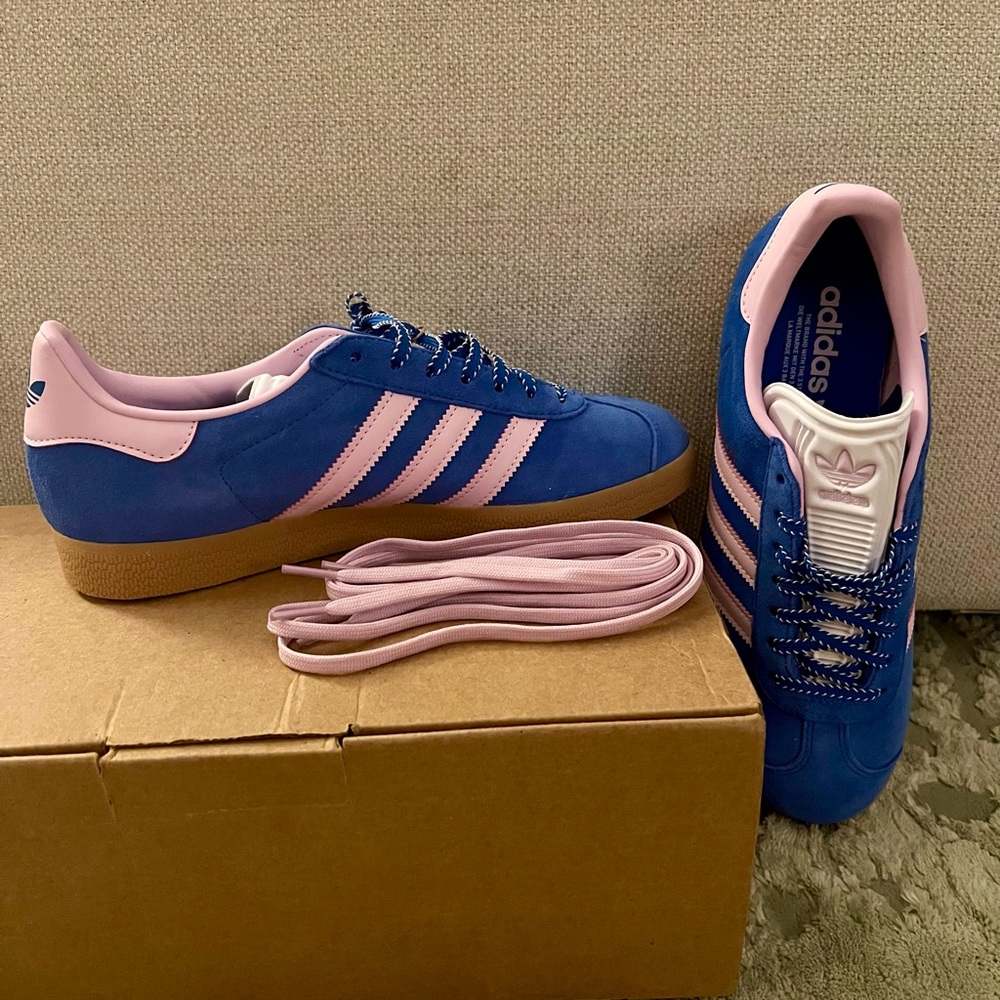 ✨NWT✨ Adidas Gazelle Sneakers, blue and pink - Picture 8 of 8